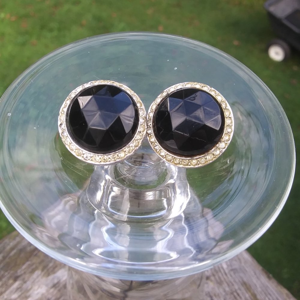 VTG  Bergere faceted black glass center stone surrounded by small rhinestones